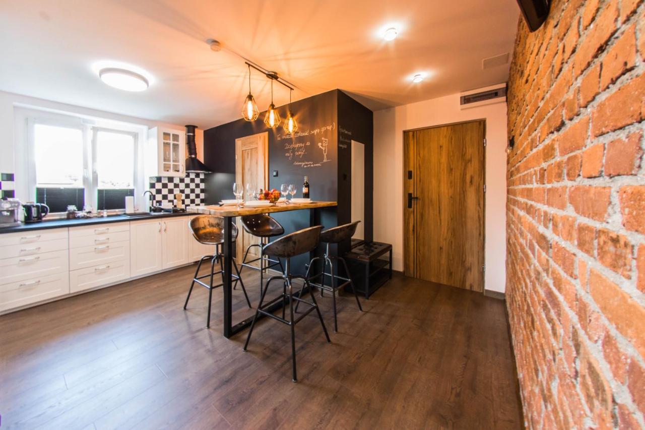 Apartament Wita Stwosza Jelenia Gora Exterior photo