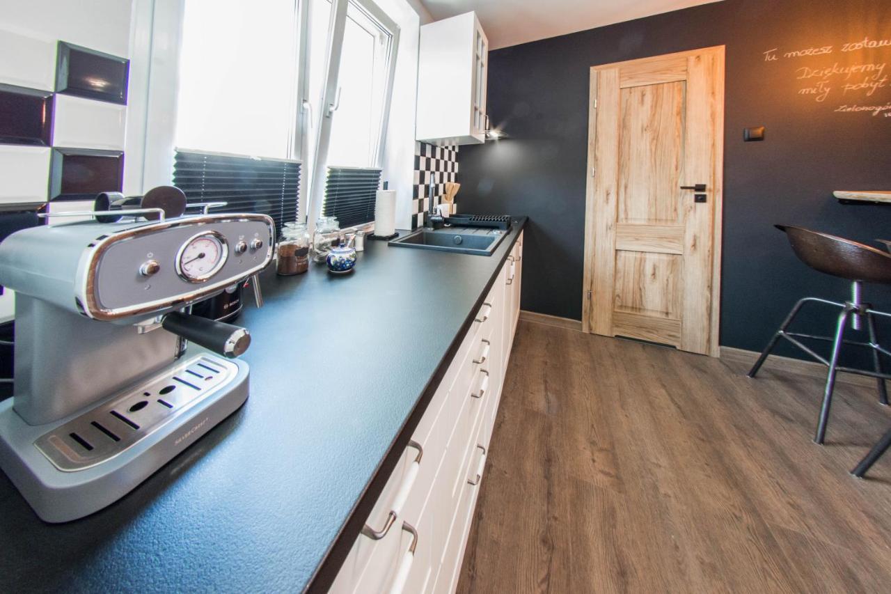 Apartament Wita Stwosza Jelenia Gora Exterior photo