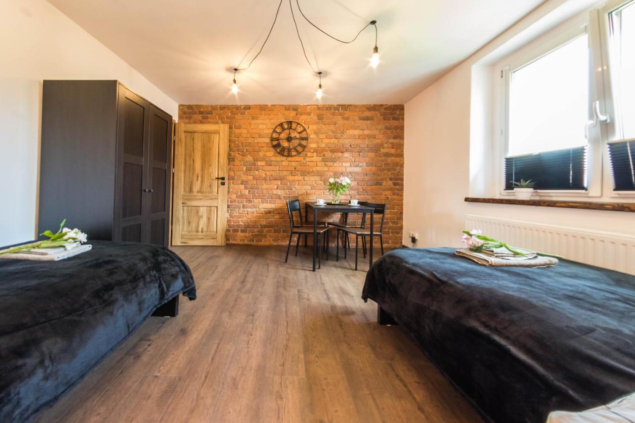 Apartament Wita Stwosza Jelenia Gora Exterior photo